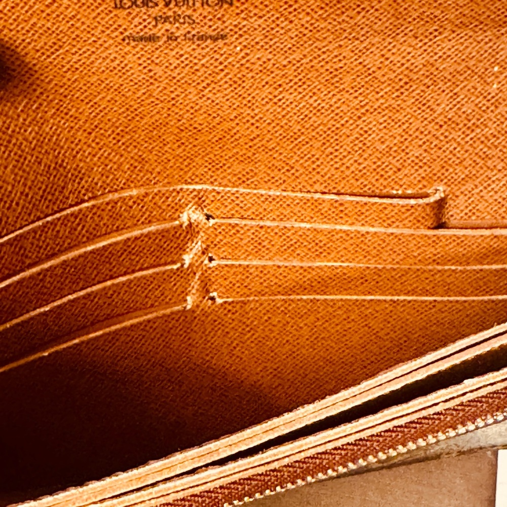 Louis Vuitton Brown and Gold Monogram Clutch - Picture 9 of 16